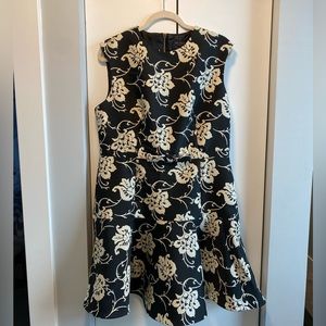 Ted Baker sz5 Blk/wht drop waist flare dress